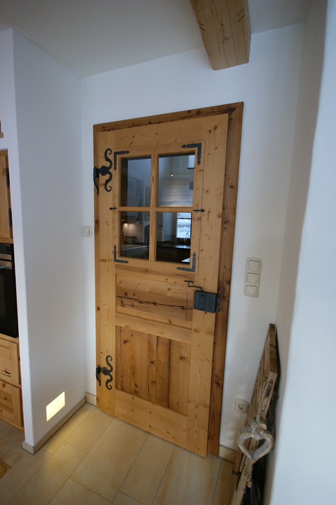Individuelle Haustüren oder Zimmertüren aus Echtholz - Schreinerei
